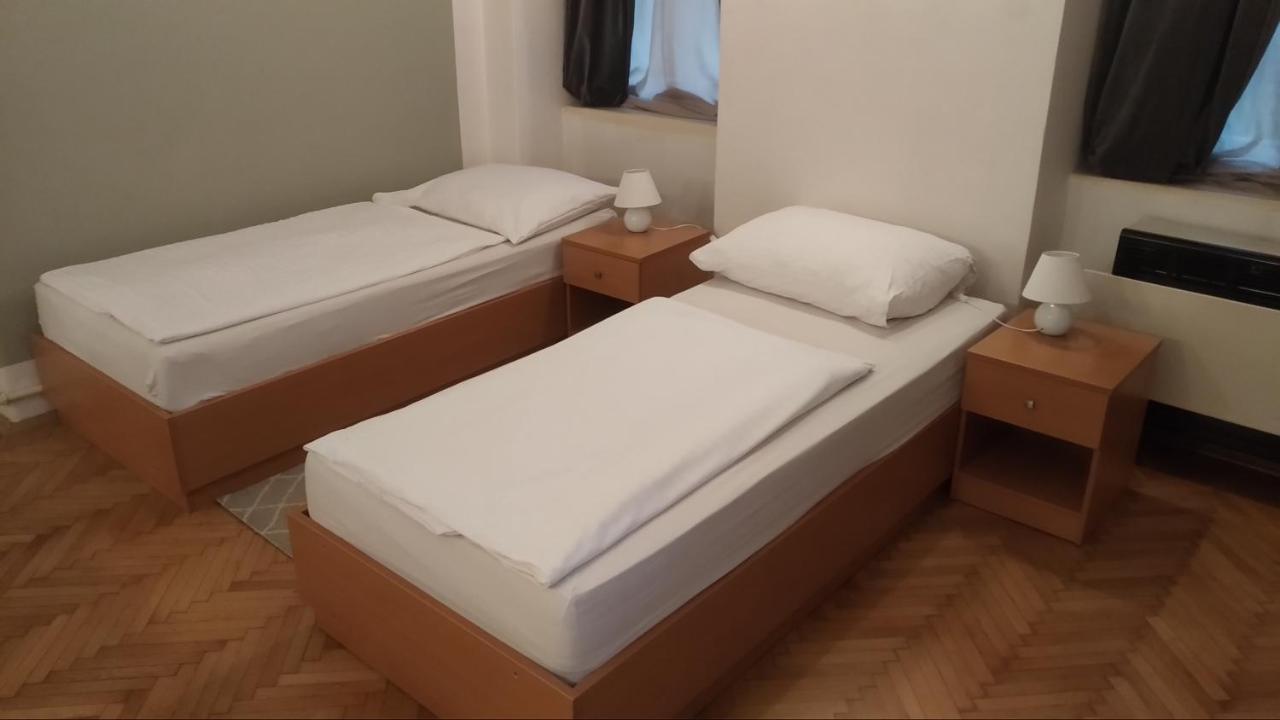 Ruzova Spot Apartmán