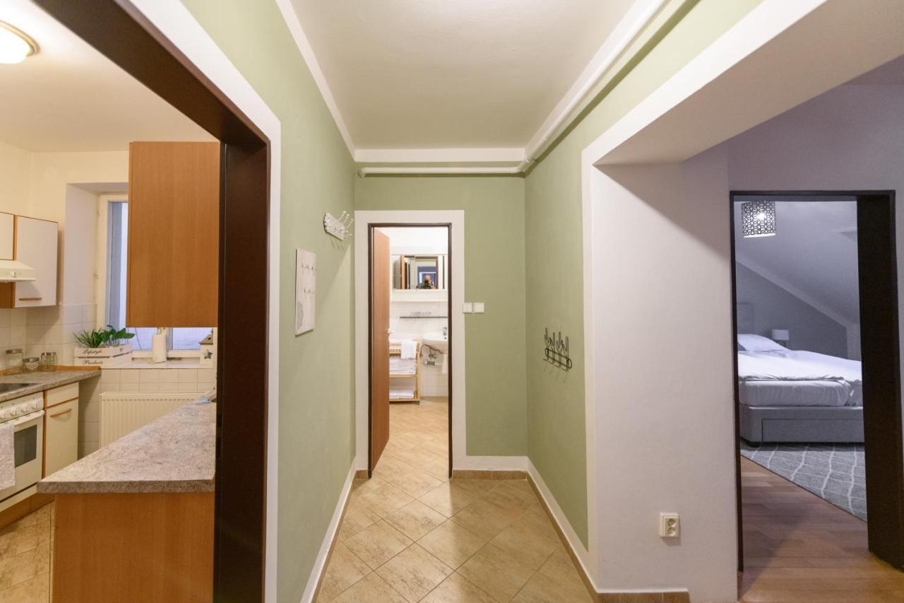 Ruzova Spot Apartmán *